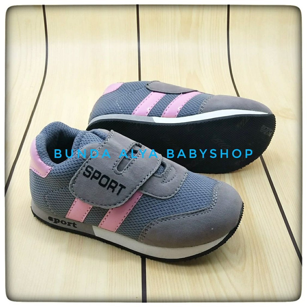 Sepatu Anak Perempuan Sport Usia 2 3 4 Tahun ABU PINK - Sepatu Anak Cewek Size 24 - 27 Alas Karet Anti Licin