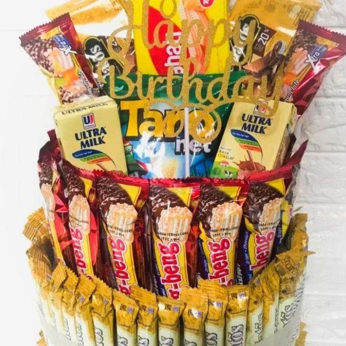 

snack berbentuk kue ulang tahun/parcel snack