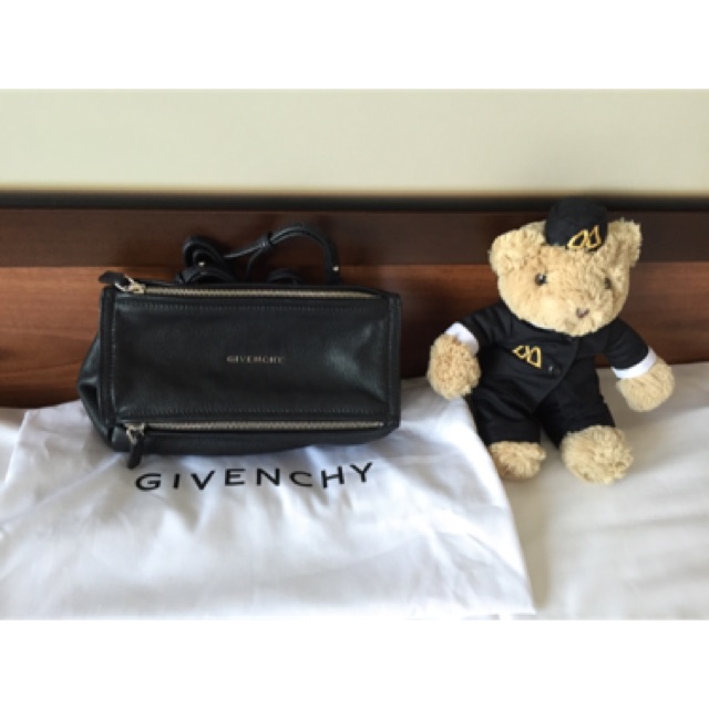 Givenchy mini pandora original