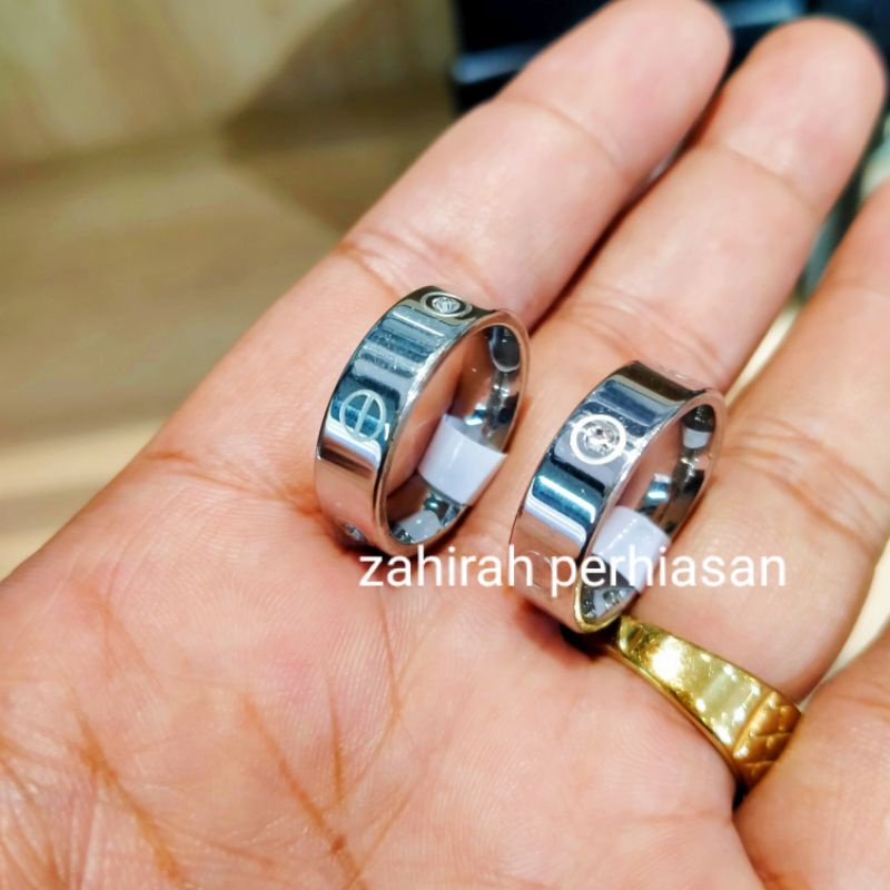 LAGI TREN 2 pcs Cincin pria wanita titanium anti luntur warna silver