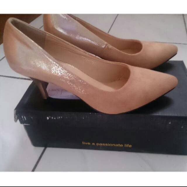 Shoes bebob coklat kombinasi gold baru size 40 kecil