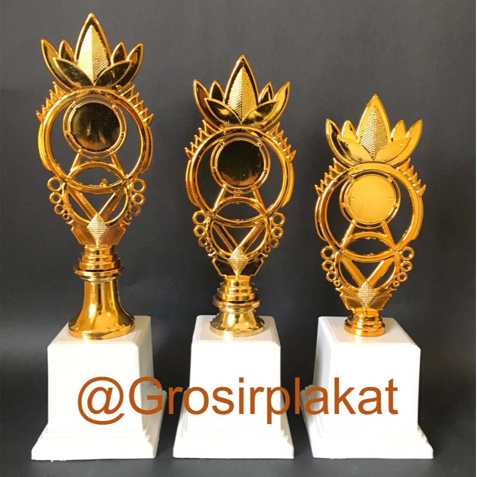 Trophy Sekolah 1 SET