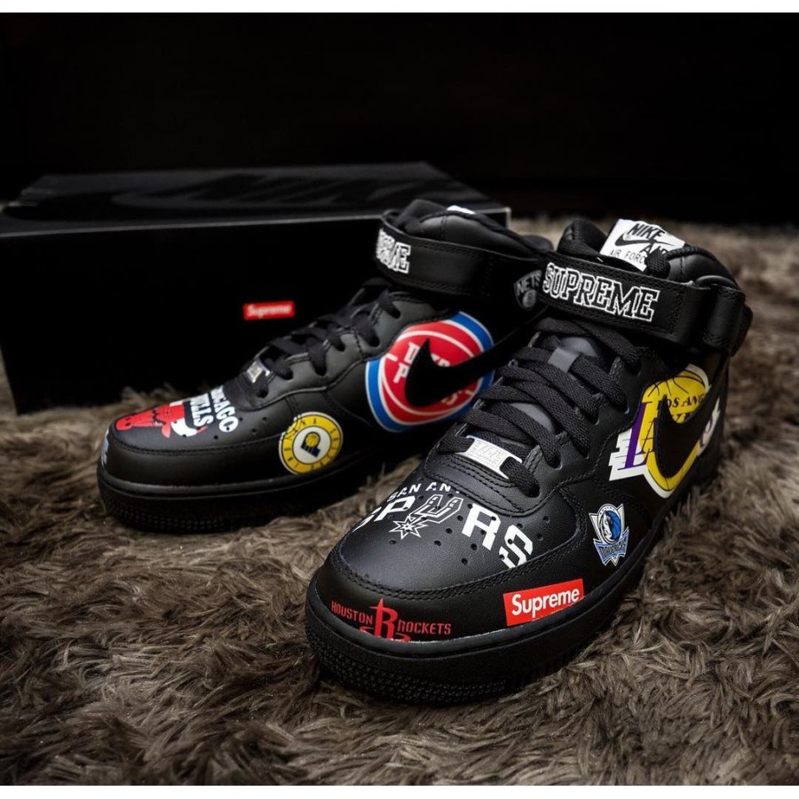 Sepatu Air Force 1 MID High NBA Supreme Black
