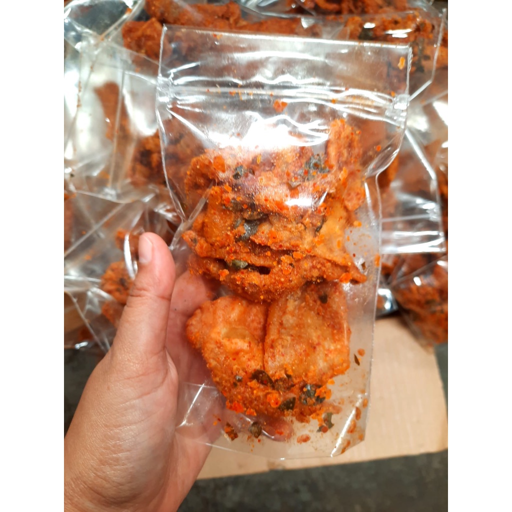 Kulit Ayam Crispy Pedas Kerupuk Kulit Ayam Crispy Pedasdaun jeruk 50gram Keripik kulit crispy kriuk cikruh original gurih jajanan cemilan kerupuk krispi renyah