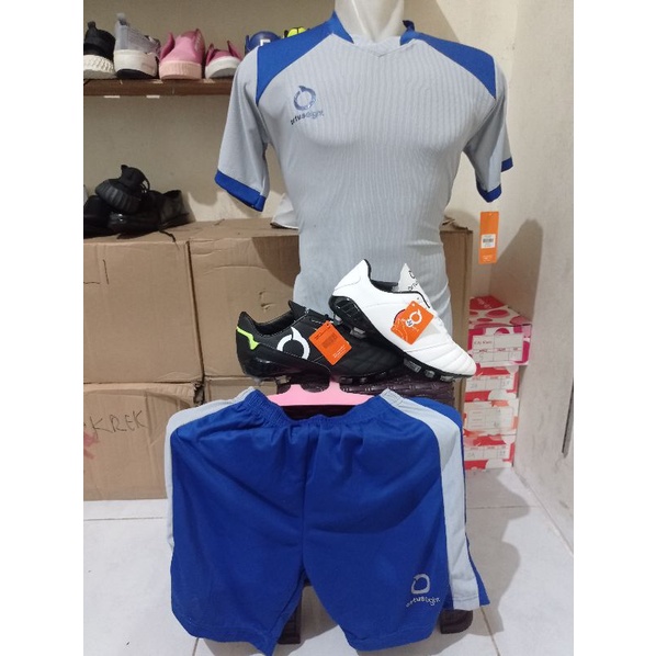 PAKET SEPATU BOLA FUTSAL BAJU CELANA COD GRAB PONTIANAK