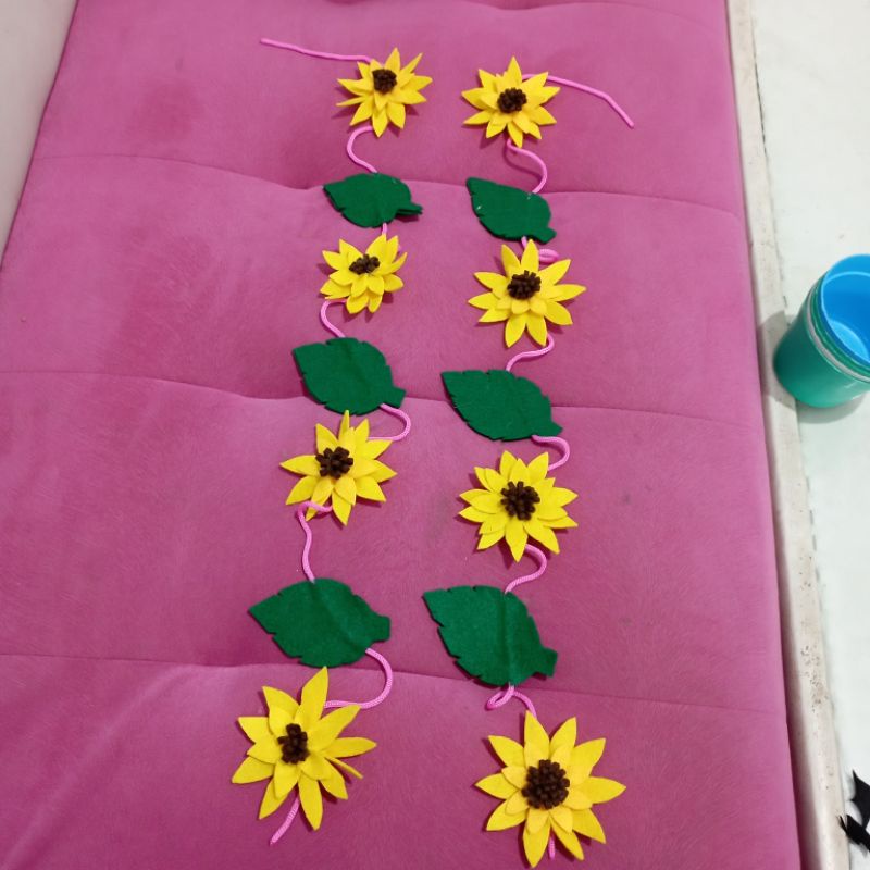 hiasan gantung jendela / gantungan jendela kelas bunga matahari / hiasan gantungan pintu / hiasan