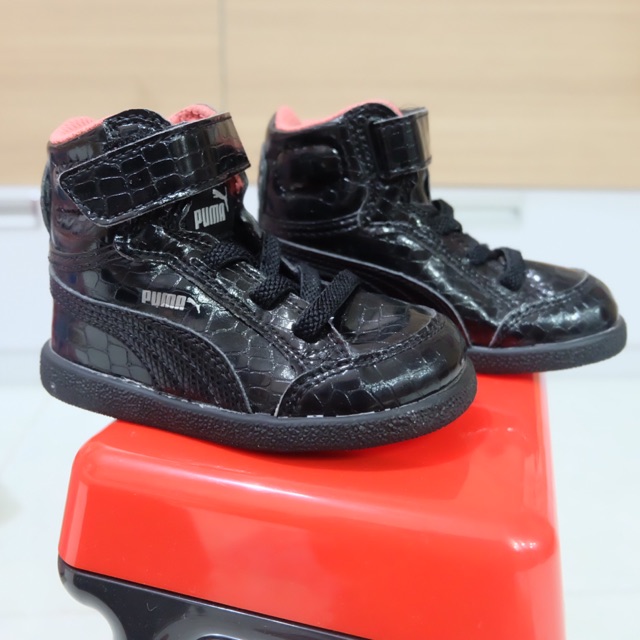 NEW PUMA SHOES BOOTS BABY size 5