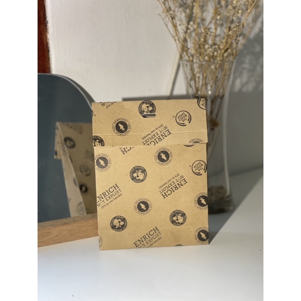 

paperbag premium the body shop