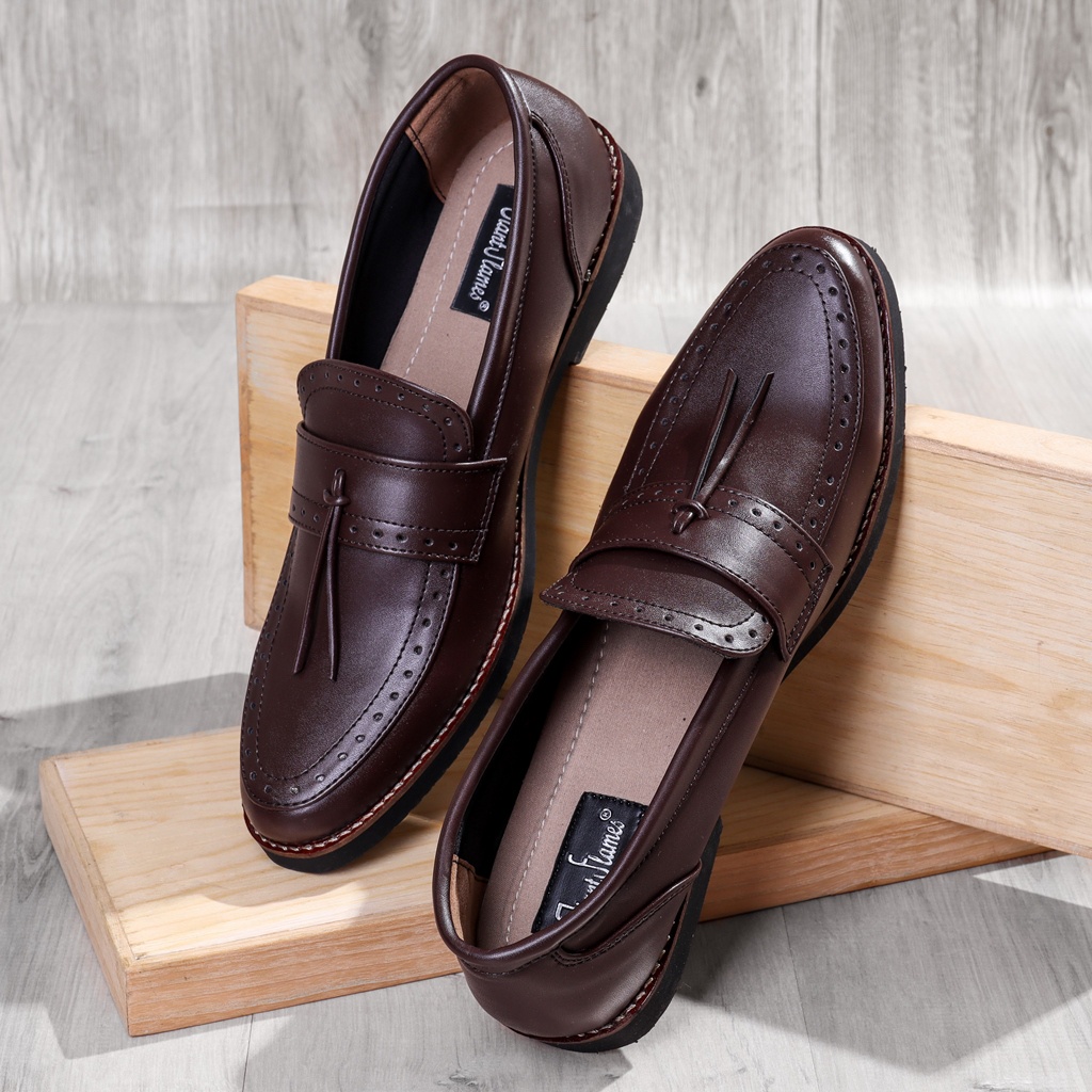 PIETRA SERIES ORIGINAL x GIANT FLAMES Sepatu Loafers Pria Slip On Formal Casual Kerja Kantor Slop Kantoran Pesta Kondangan Selop Jalan Santai Black Dark Brown Penny Loafer Semi Kulit Premium Big Size Jumbo Ukuran Besar 44 45 Keren Terbaru Kekinian Branded