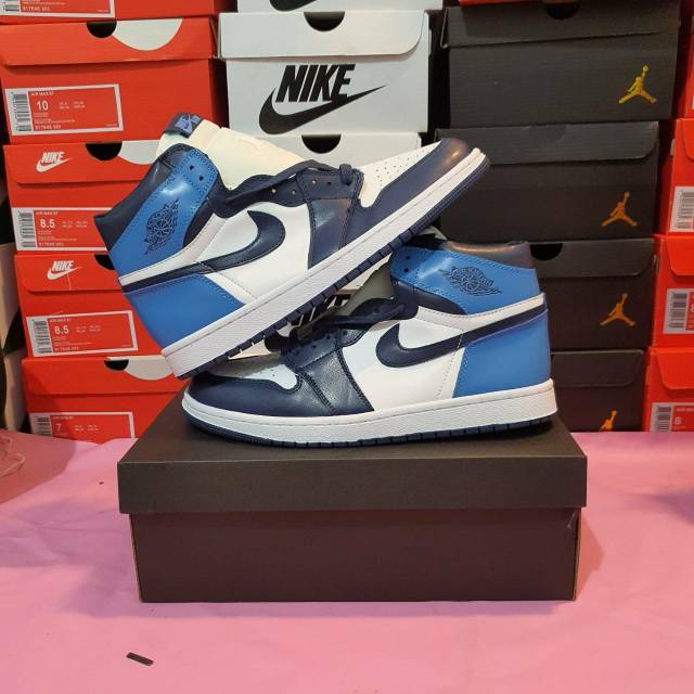 Nike Air Jordan 1 High Obsidian Unisex
