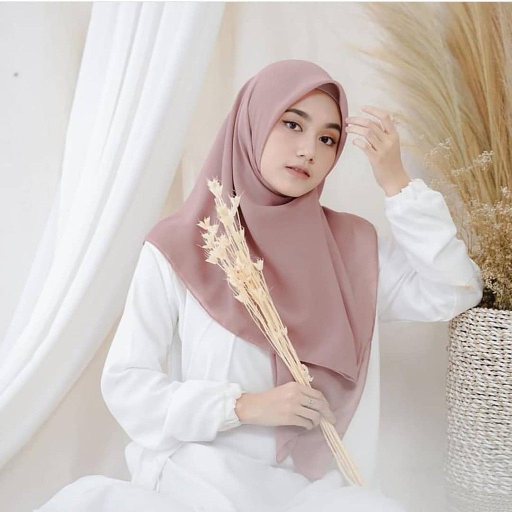 Hijab Bella Square Superfine Cotton Segi Empat Jahit Tepi