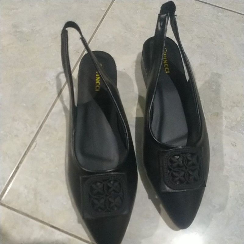 Sepatu Wanita Karet Belakang TGM
