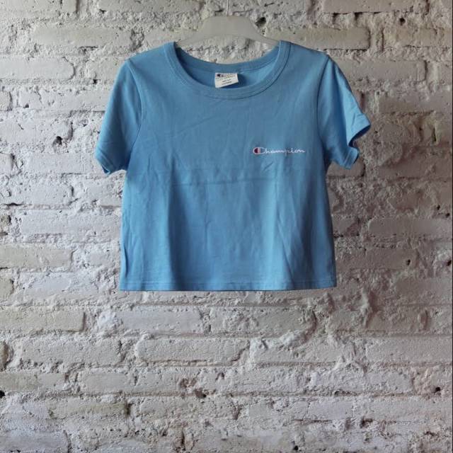 blue cropped champion shirt