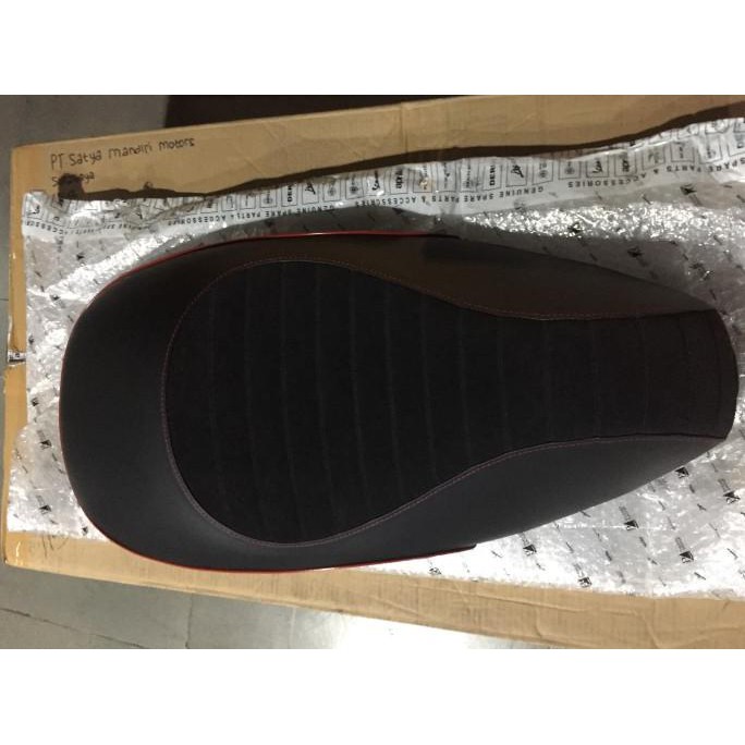 Jok Vespa Sprint Carbon