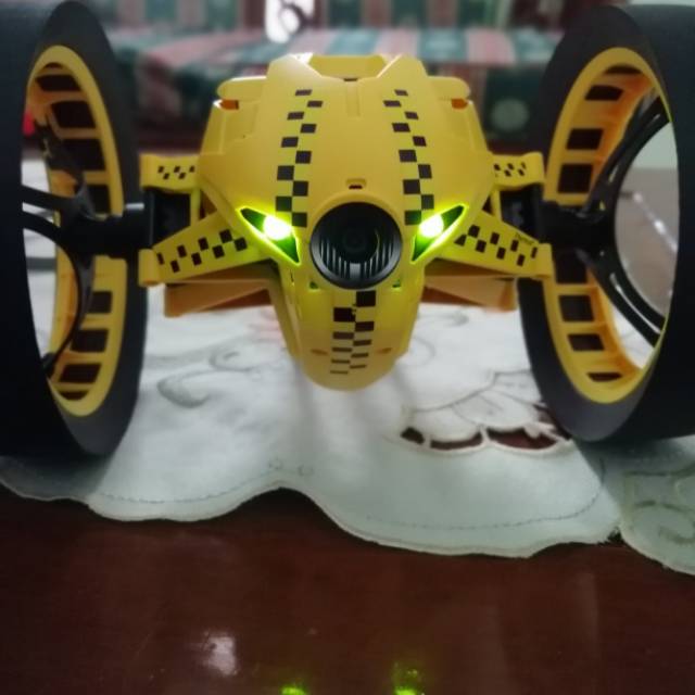 Parrot Mini Drone - Kontrol Mudah dengan Bluetooth 4.0