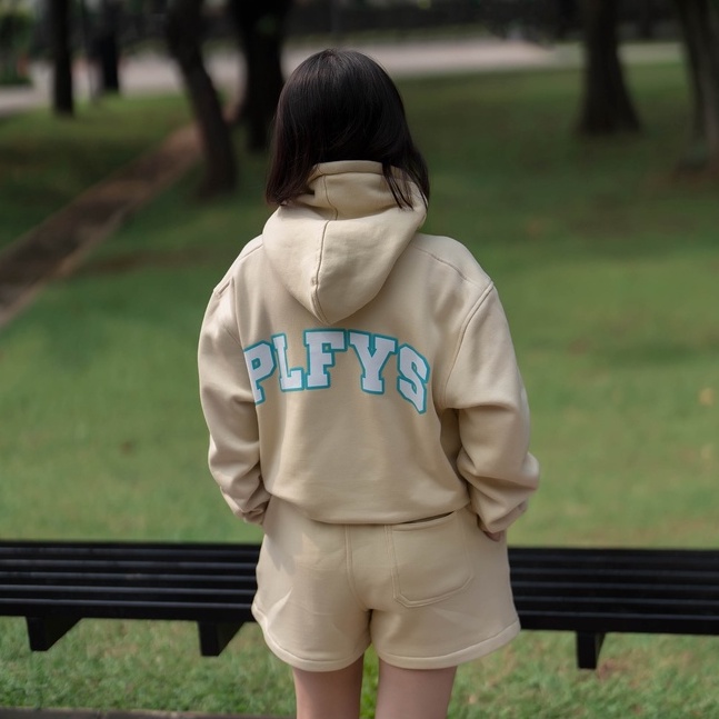 Pluffyschoice x Holywings PLUFFY Bar Logo Pullover Hoodie Wanita-7