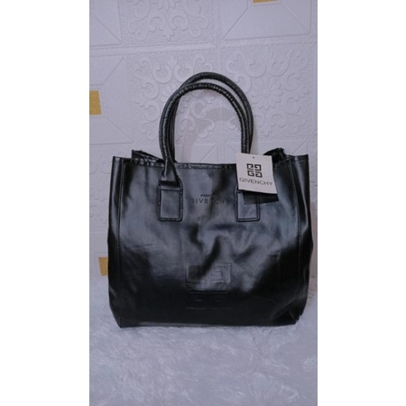 TAS GIVENCHY ORI