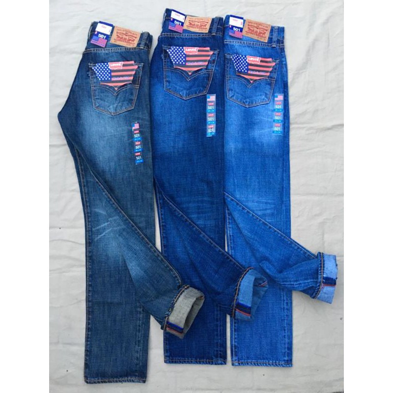 Celana Levis 501 USA & kaos kerah Levis