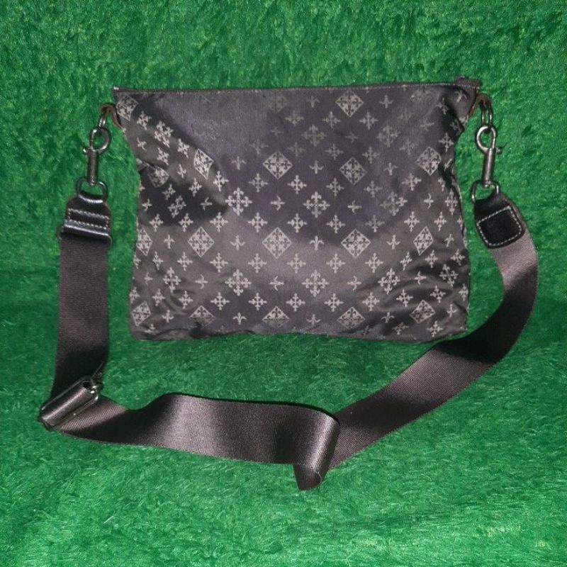 (PRELOVED) SLING BAG ALA LV