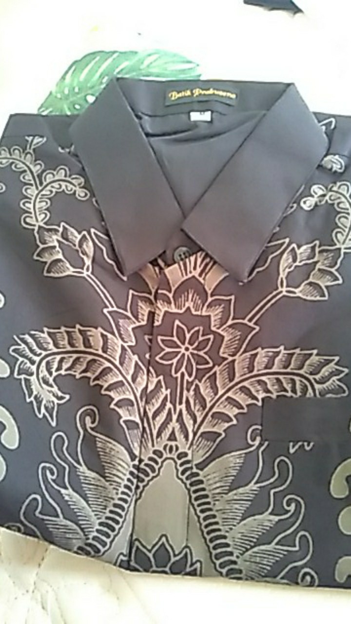 Gunungan Pendek Kemeja Batik Pria Lengan Slimfit Katun Printing Hem Baju Atasan Kantor Modern