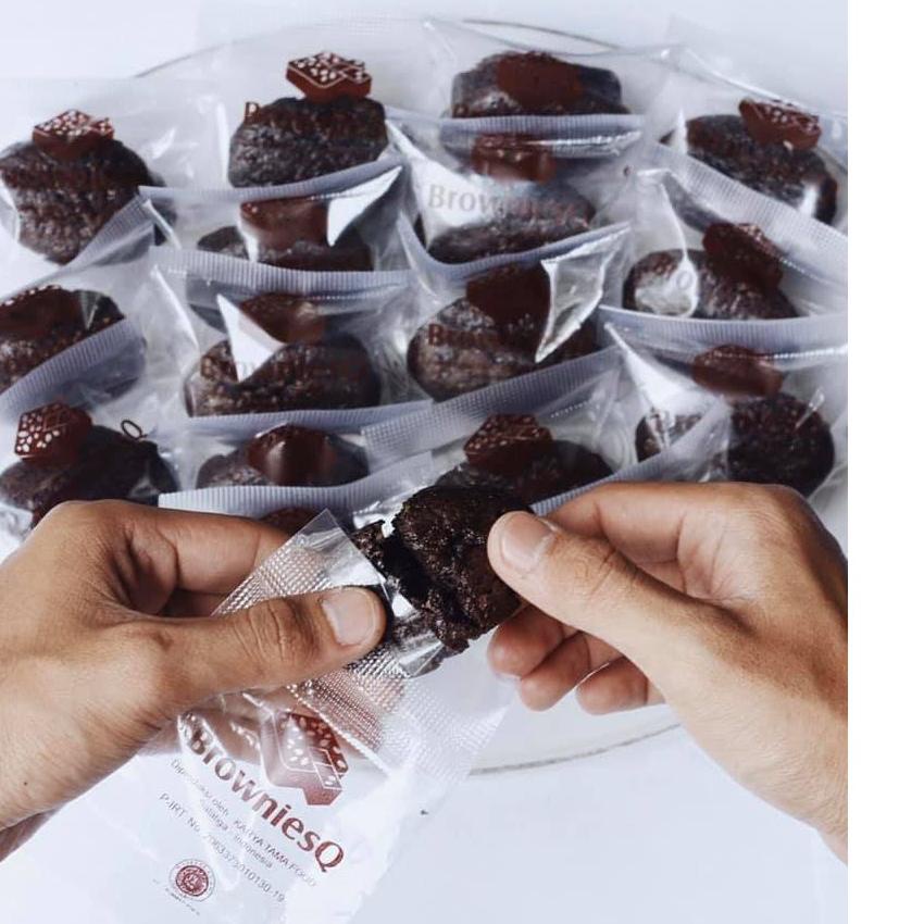 

↑ Brownies Q Mini Panggang BrowniesQ per pcs HARGA GROSIR MURAH!! り