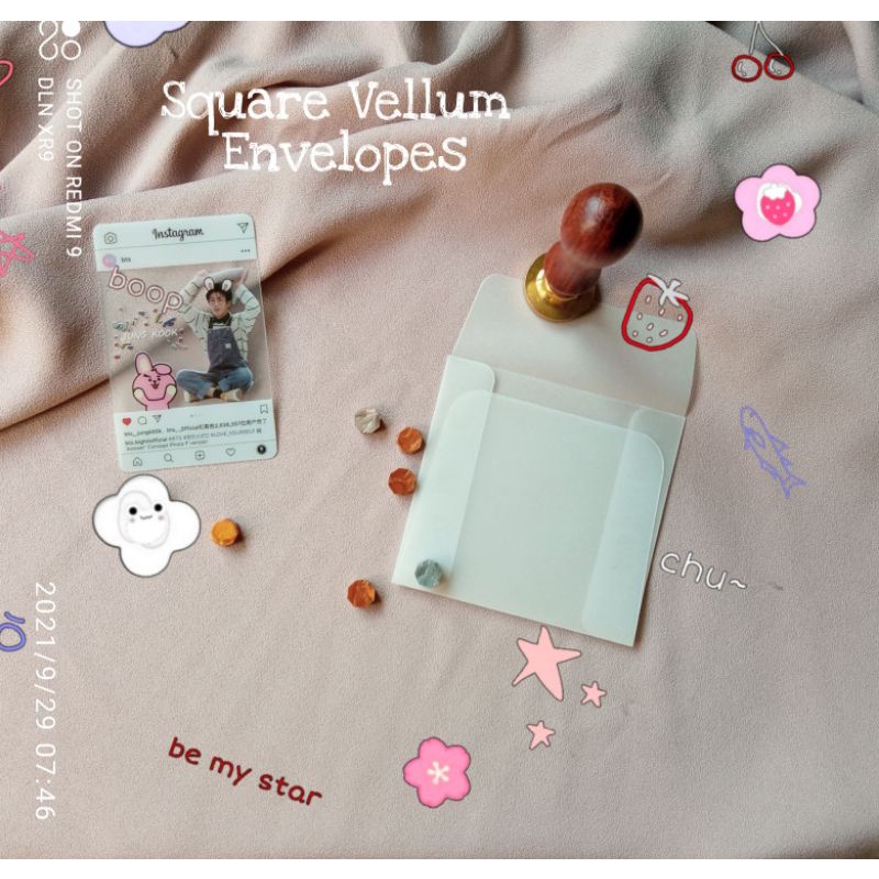 

Square Vellum Amplop