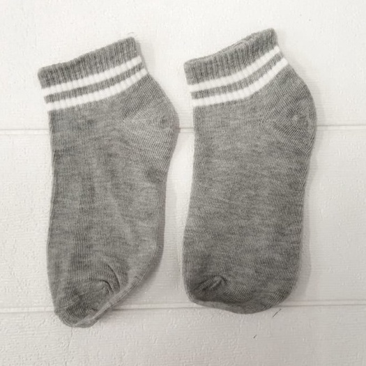 ✧YUKSHOPING✧ R140 Kaos Kaki Korea Style Casual Sport Motif Garis Bahan Katun Warna Polos Medium Sock-ABU ABU