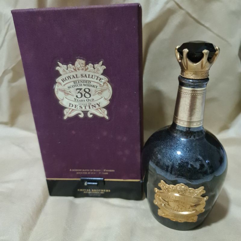 Botol Kosong Chivas Regal 38y.o Royal Salute