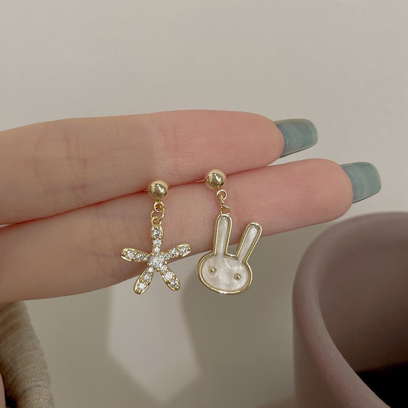 Lucu asimetris kelinci anting-anting niche desain sterling silver anting-anting anting-anting kecil