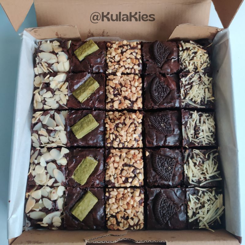 

KulaKies Fudgy Brownies (Ukuran 20x20) - Brownies panggang - Brownies Coklat