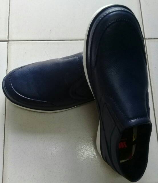 Sepatu Pantofel Karet Ringan Yumeida 7091