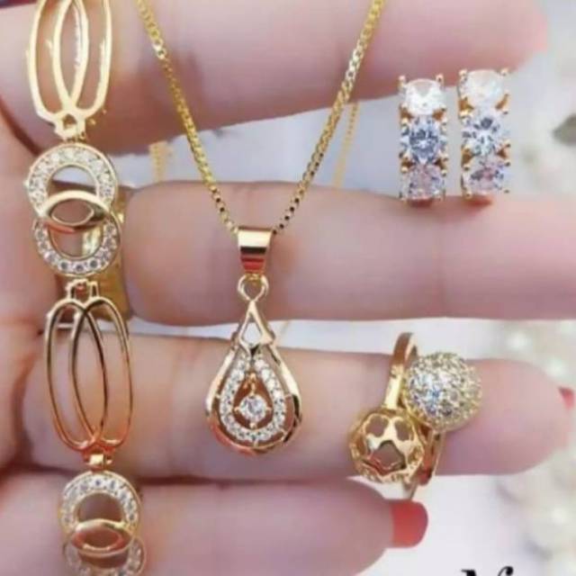 Perhiasan xuping satu set berlapis warna emas berkualitas