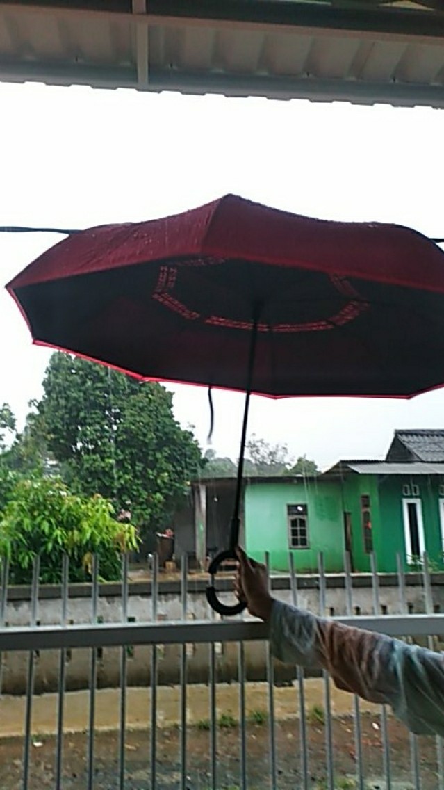 Payung Mobil / Payung Terbalik / Kazbrella / Warna Luar / Hitam Dalam