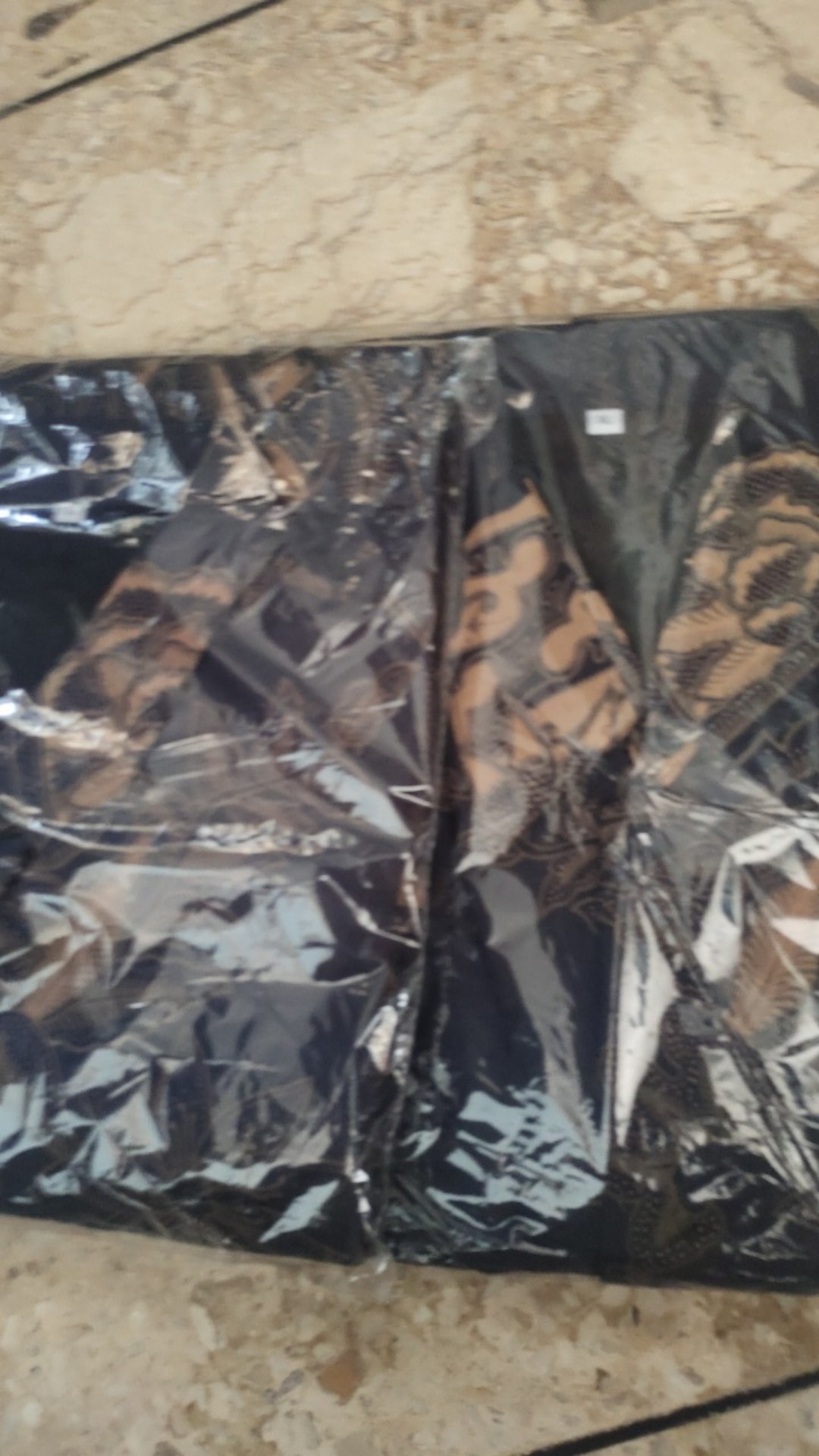 Kemeja Batik Navy Lengan Panjang Bahan Katun Halus Motif Peksi