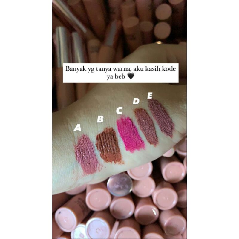 LIPSTIK LAKME