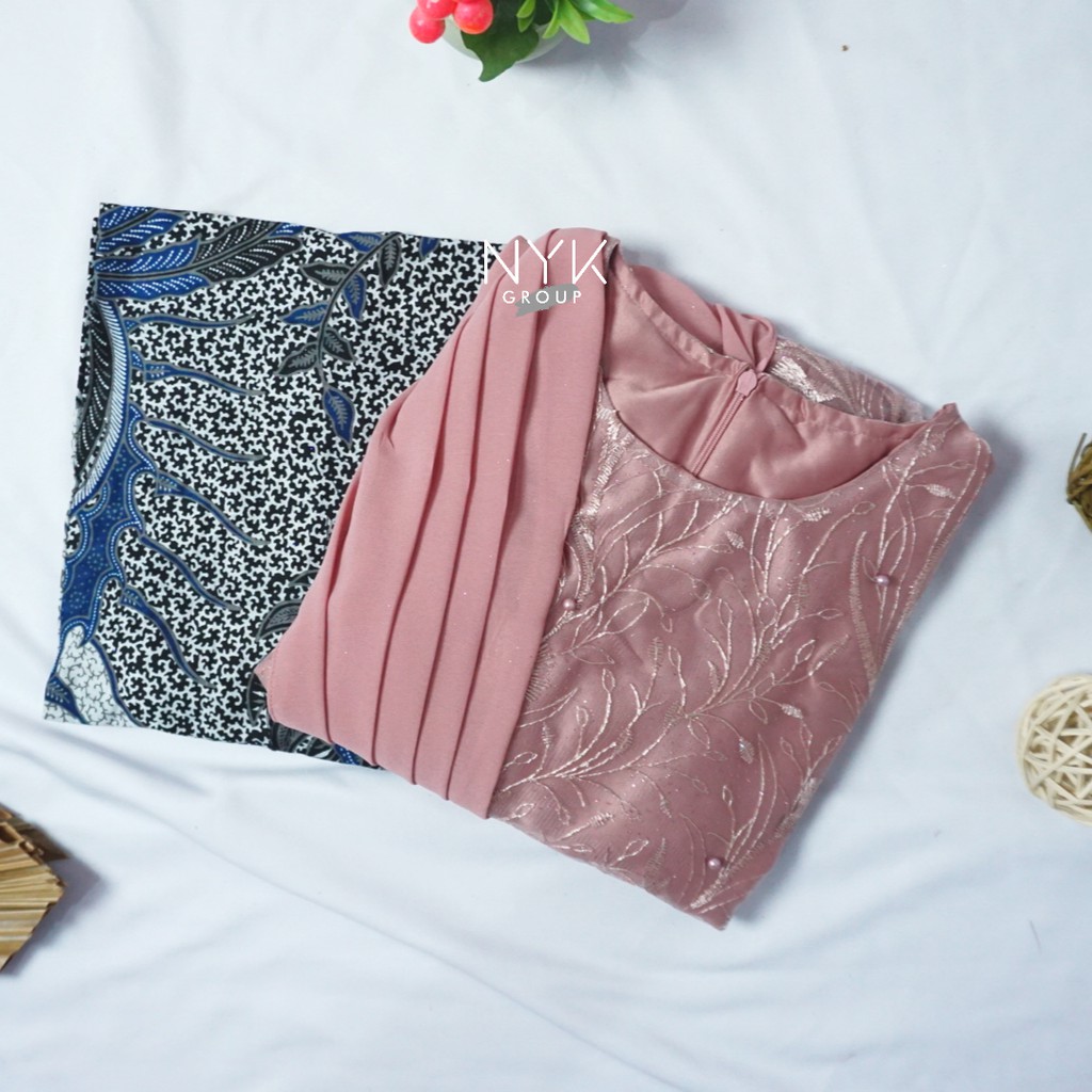 APTA BATIK _ COUPLE BATIK PINGUIN SELENDANG PAYET ANJELLA HAUW-ROSE