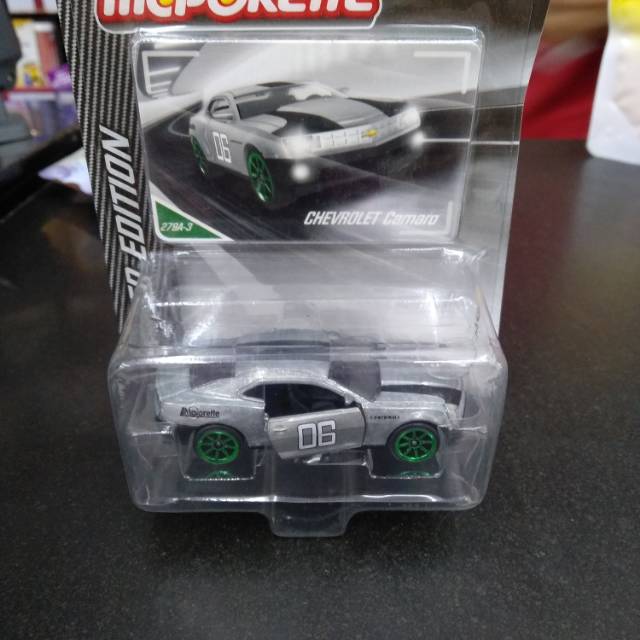 Mainan mobil mojorette