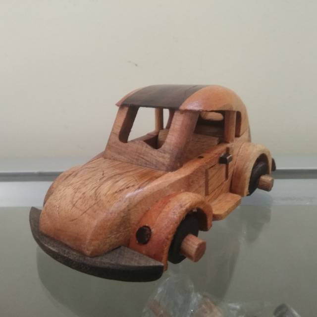 MINIATUR MOBIL KAYU VW BEETLE