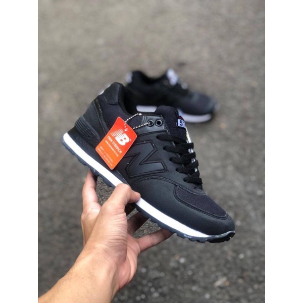 SEPATU NEW BALANCE 574 HITAM SOL PUTIH