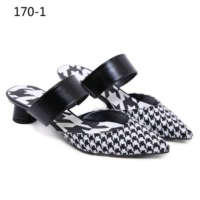 170-1.ANU78 SEPATU HEELS WANITA Carles & Keith premium