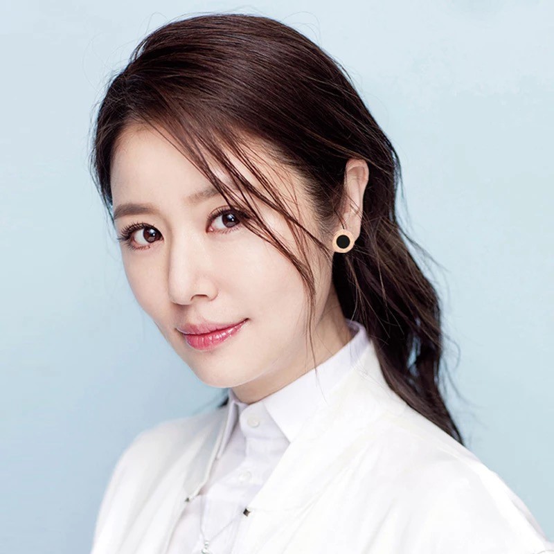 Anting Tusuk Lapis Rose Gold 18k Desain Angka Romawi Gaya Korea Untuk Wanita