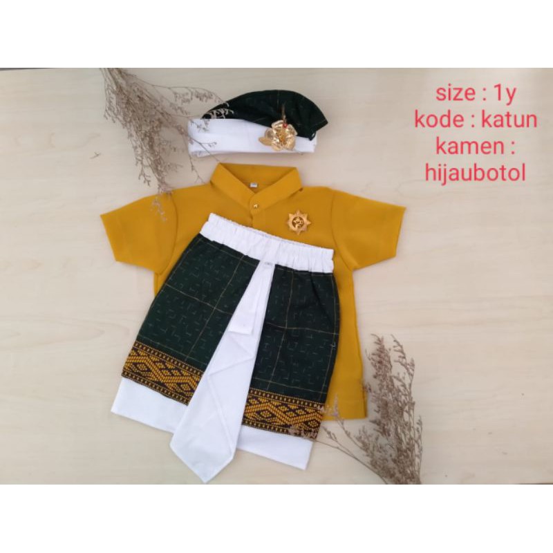 Set Safari Kamen Udeng motif terbaru