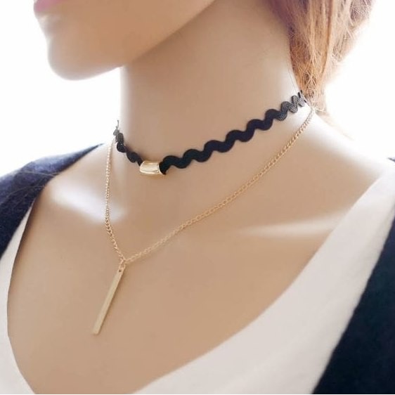 Choker Kalung Korea Fashion Hitam Alloy Emas