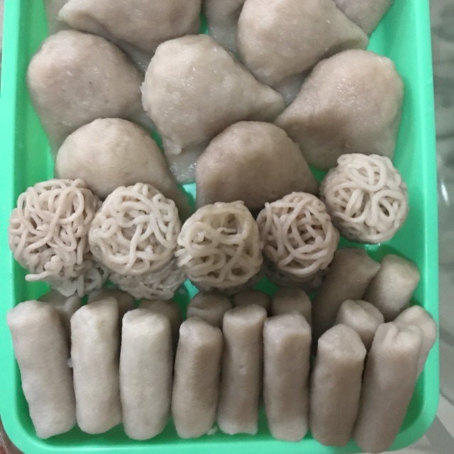 

Pempek Palembang Asli dijamin enak!!