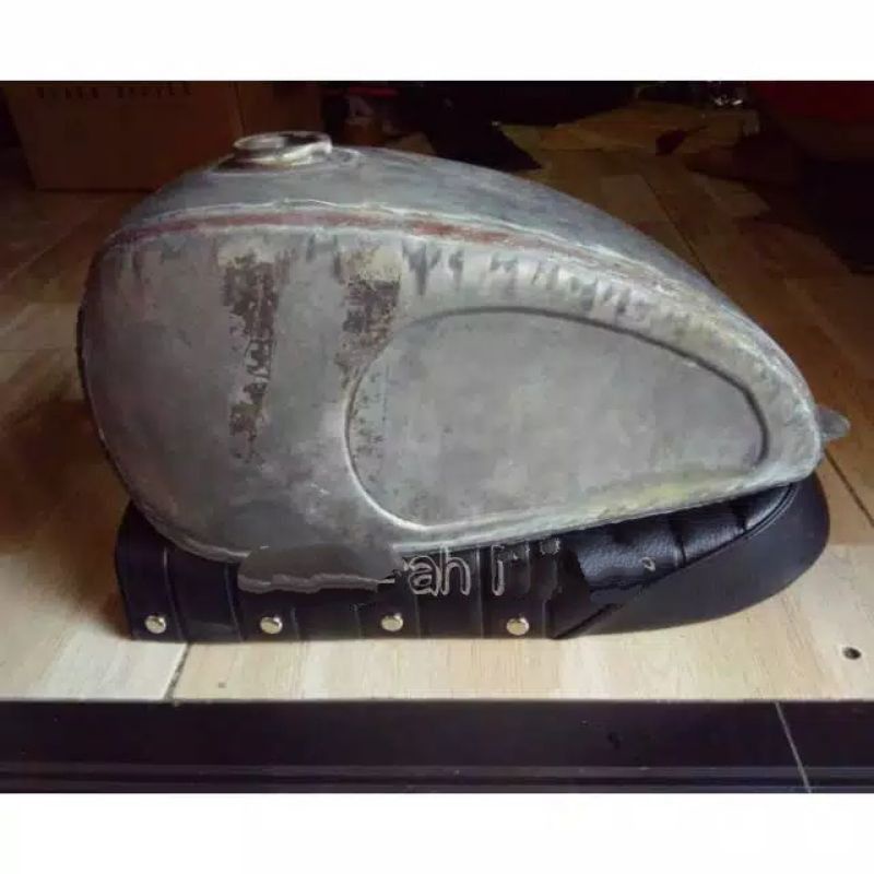 jok japstyle dan tangki triumph - tangki japstyle - jok japs - japstyle - bratstyle