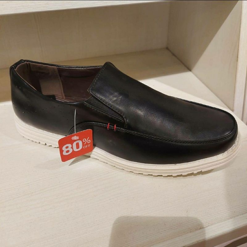 Sepatu Pria Diorucci