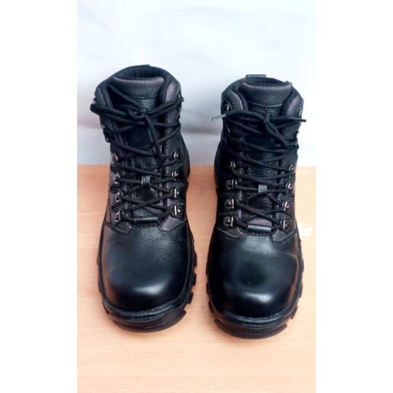 Sepatu safety pria boots shoes  kickers kulit asli ujung besi kerja touring