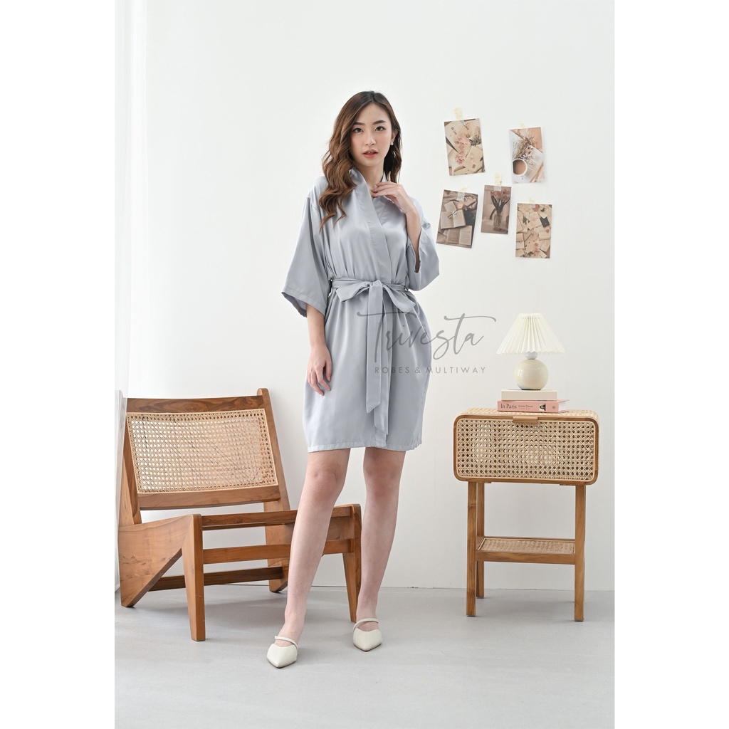 Trivesta Robes - Basic Robe Abu Silver - Kimono Robe Bridesmaid Satin + Free Bordir (Tulisan Bebas Bisa Nama)