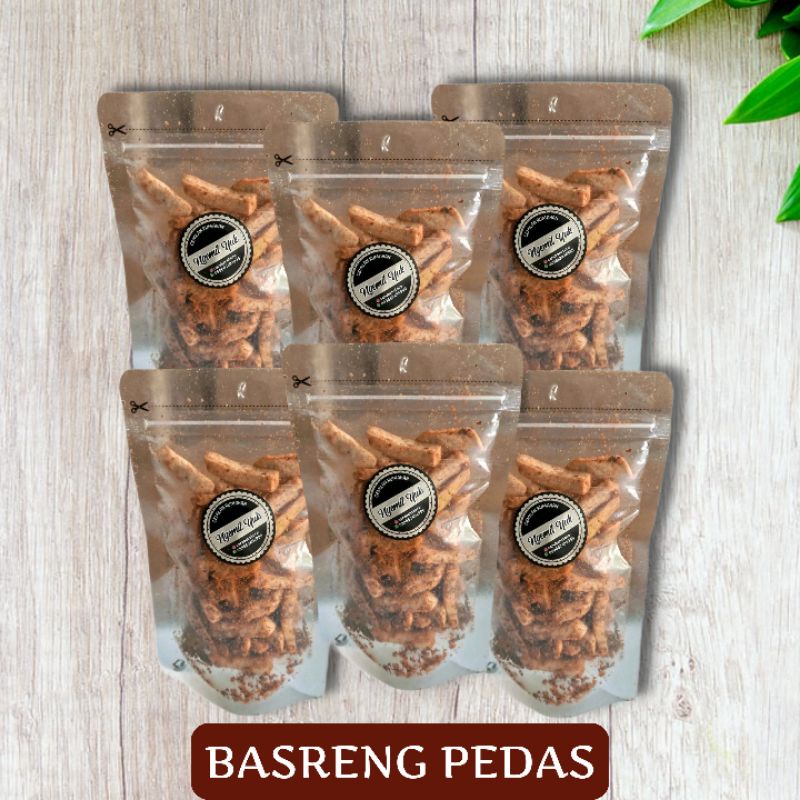 

Cemilan Basreng - Pangsit - Makaroni - Bihun Kremes - Mie Kremes - dll - PEDAS / ORIGINAL / NGEMIL YUK