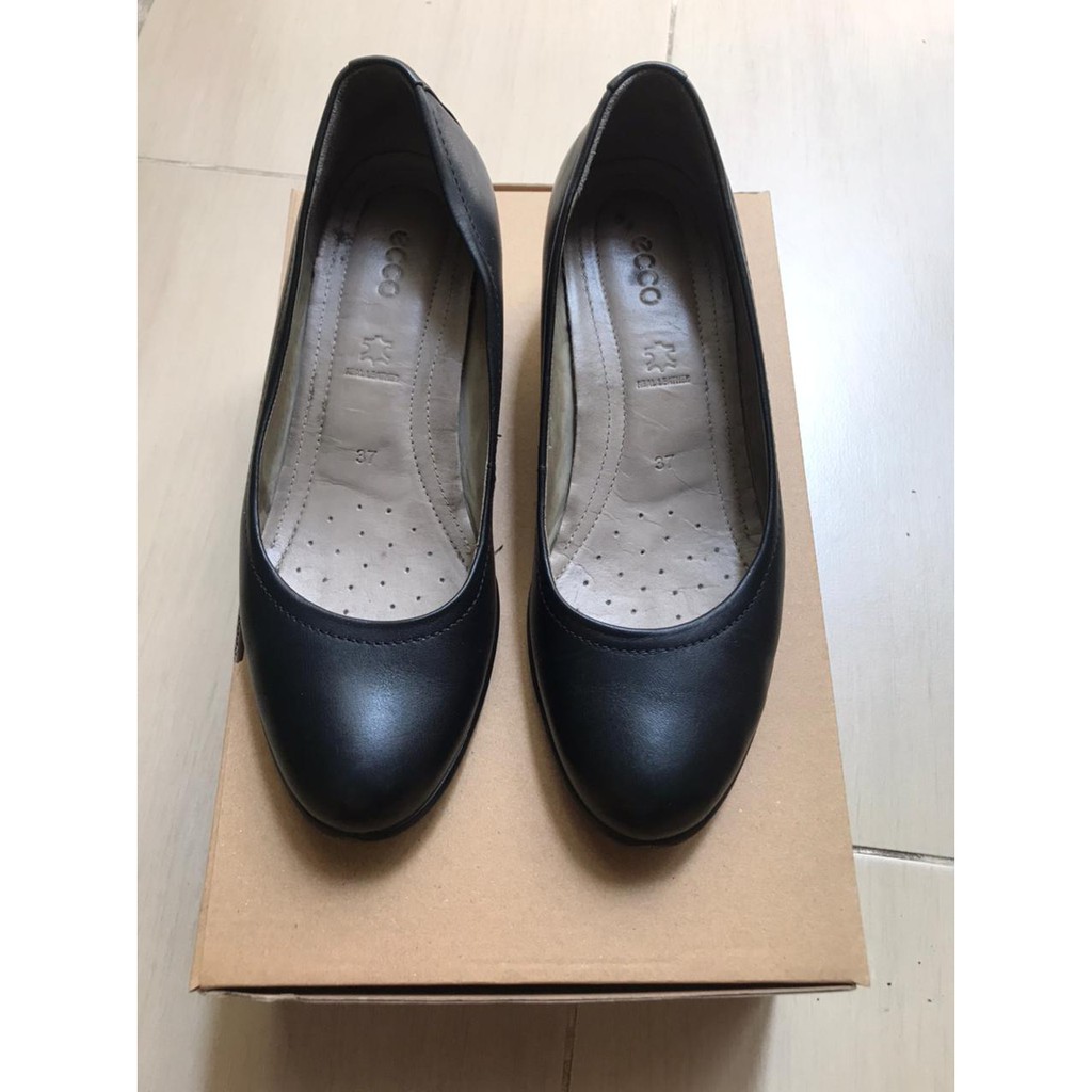 Preloved Sepatu Wanita Ecco Chunky Heel Shoes Black Leather Size 37